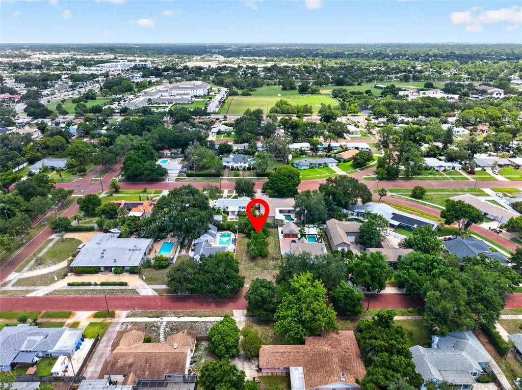 6TH Avenue N St Petersburg FL 33710