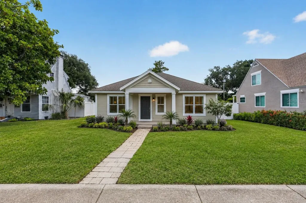 6TH Avenue N St Petersburg FL 33710