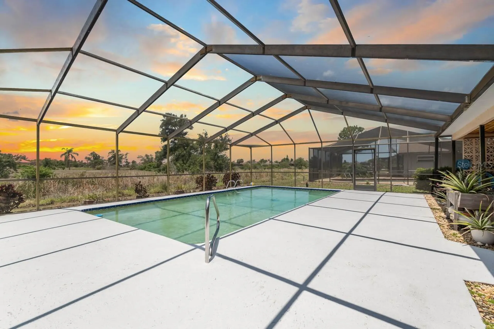 736 Flamingo Drive Apollo Beach FL 33572