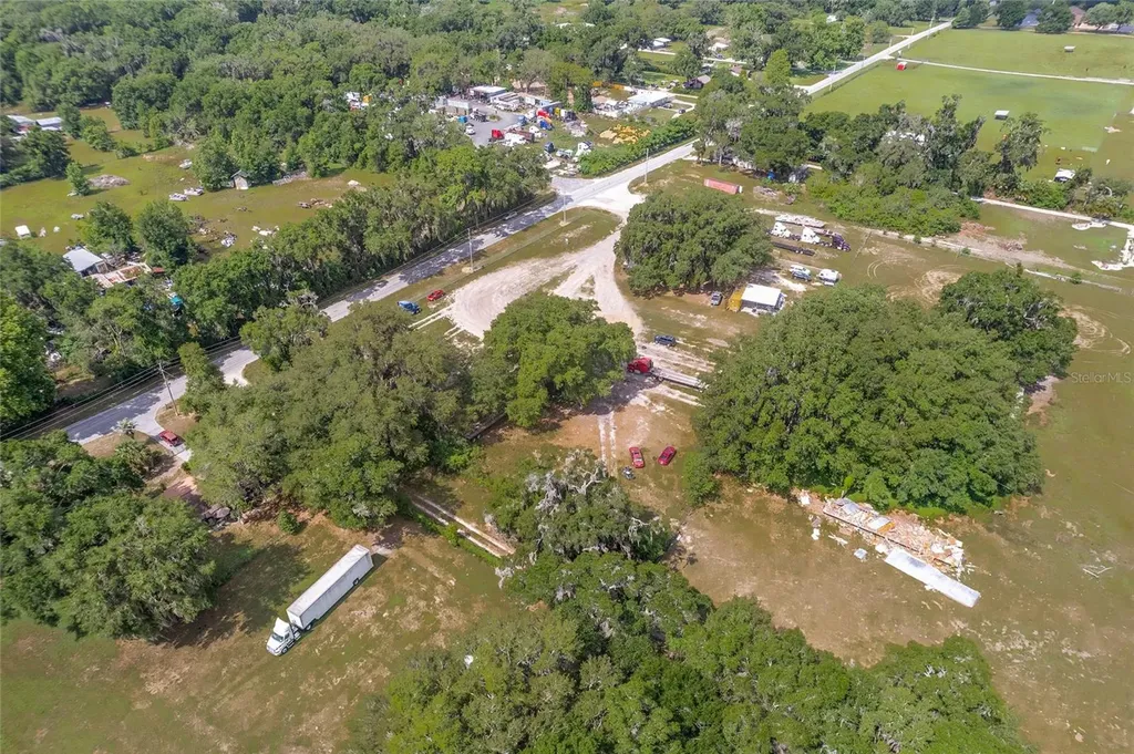 1751 E Highway 329 Citra FL 32113