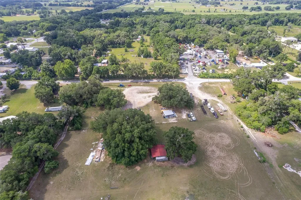 1751 E Highway 329 Citra FL 32113