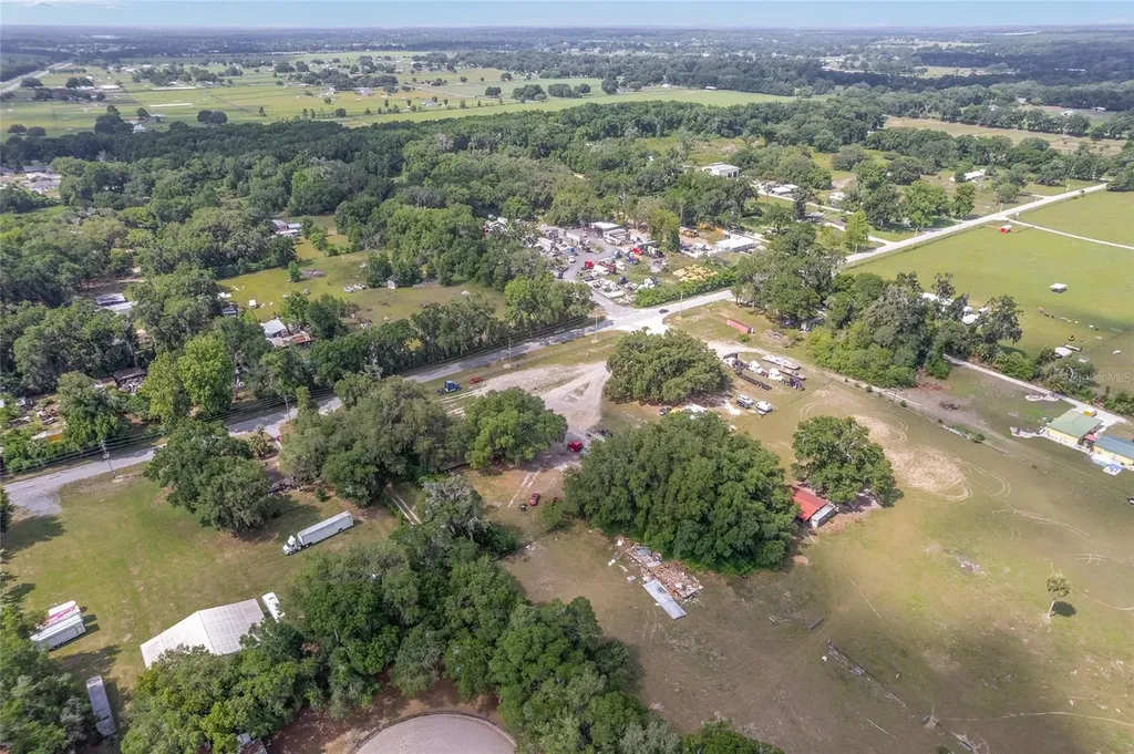 1751 E Highway 329 Citra FL 32113