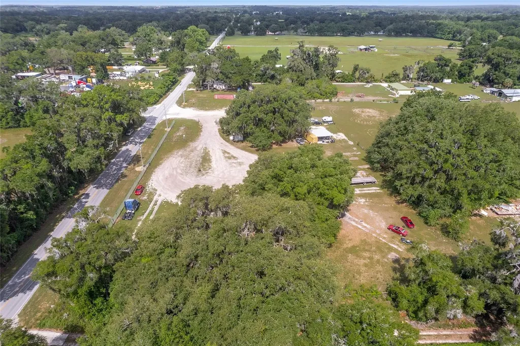 1751 E Highway 329 Citra FL 32113