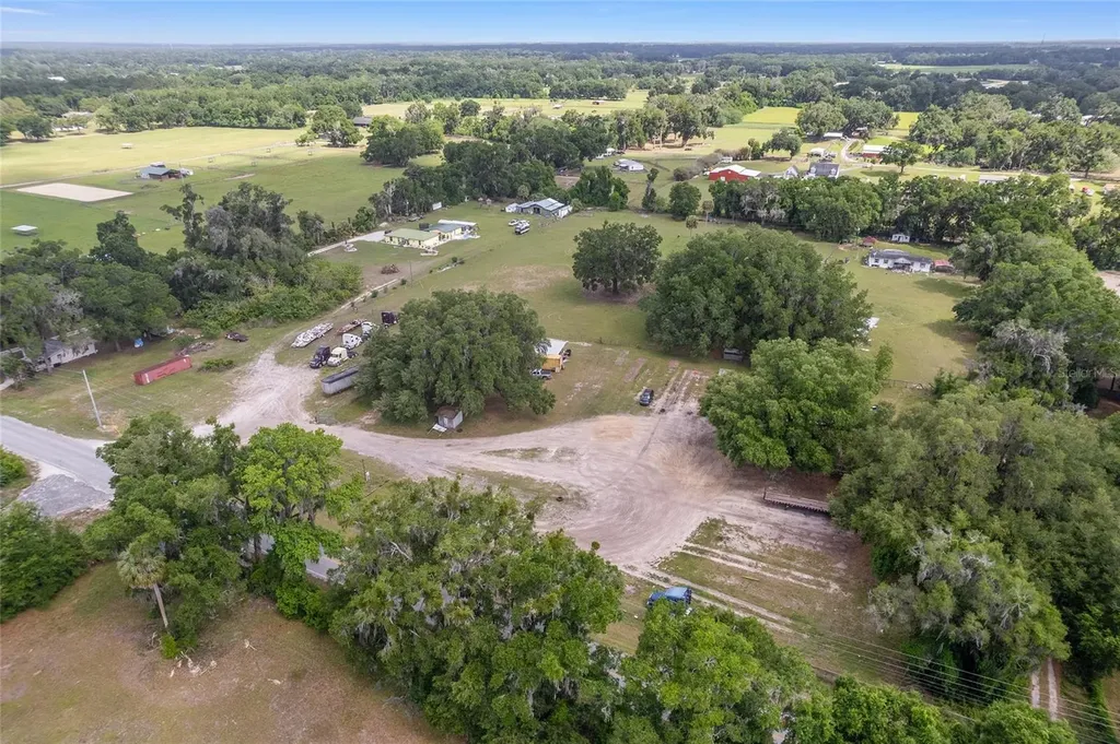 1751 E Highway 329 Citra FL 32113