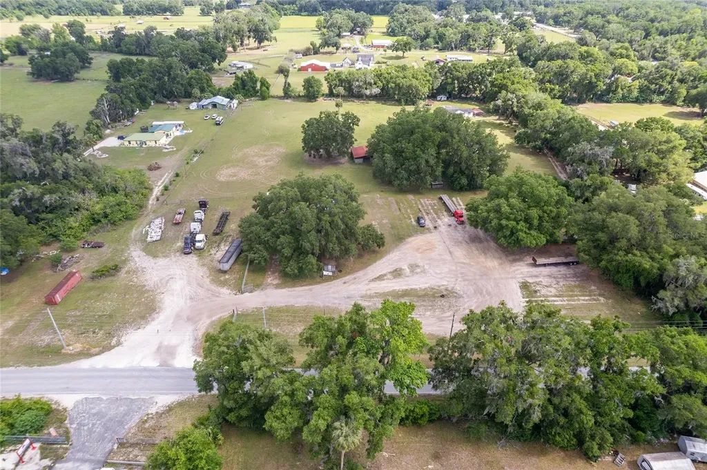 1751 E Highway 329 Citra FL 32113