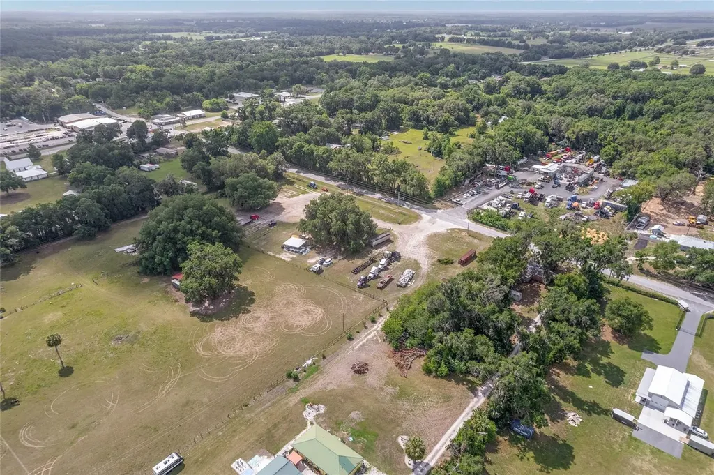 1751 E Highway 329 Citra FL 32113