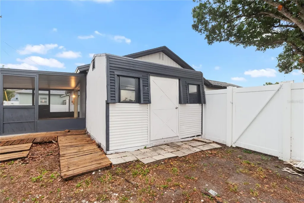 217 Francis Drive Apollo Beach FL 33572