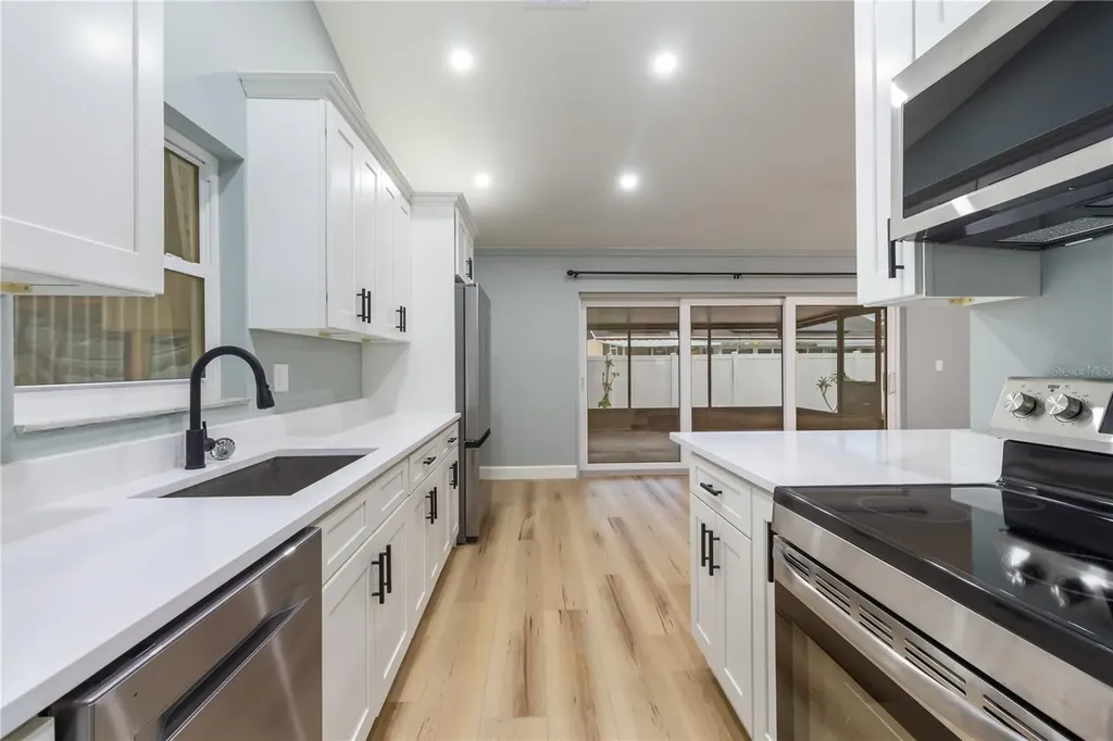 217 Francis Drive Apollo Beach FL 33572