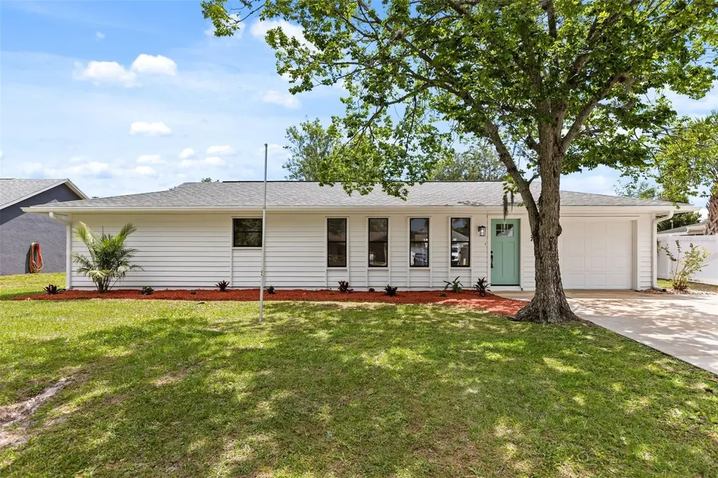 2527 Sabal Palm Drive Edgewater FL 32141