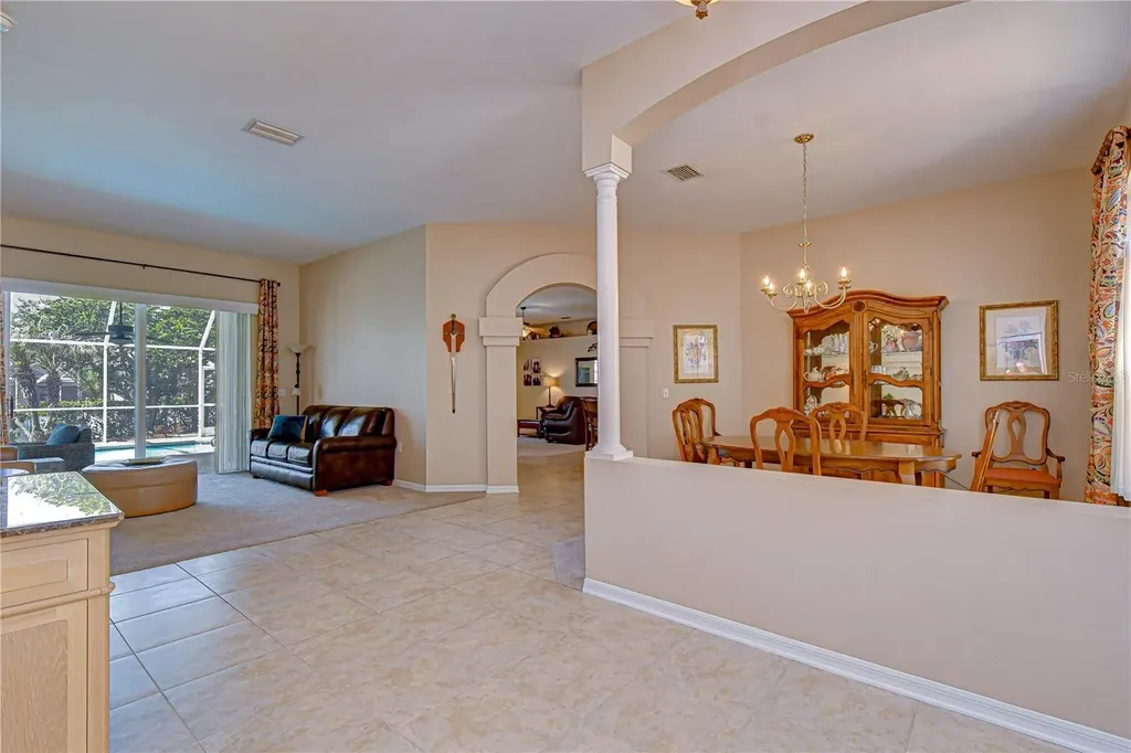 4609 Compass Oaks Drive Valrico FL 33596