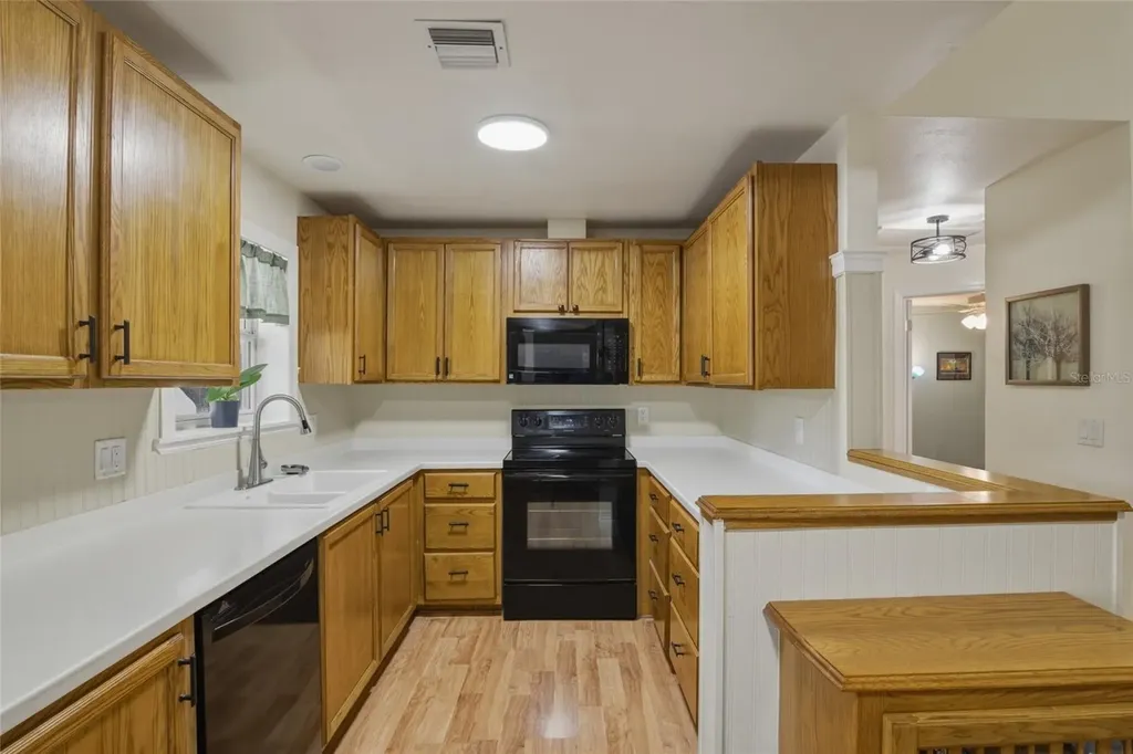 706 Lakeview Drive Ocoee FL 34761