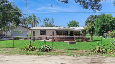21128 Niles Avenue Mount Dora FL 32757