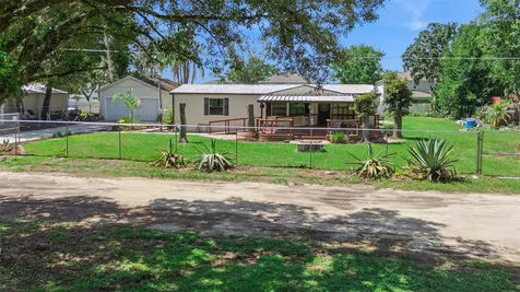21128 Niles Avenue Mount Dora FL 32757