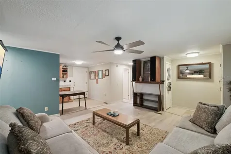21128 Niles Avenue Mount Dora FL 32757
