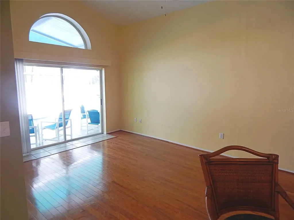 5869 Meadowpark Place Lithia FL 33547