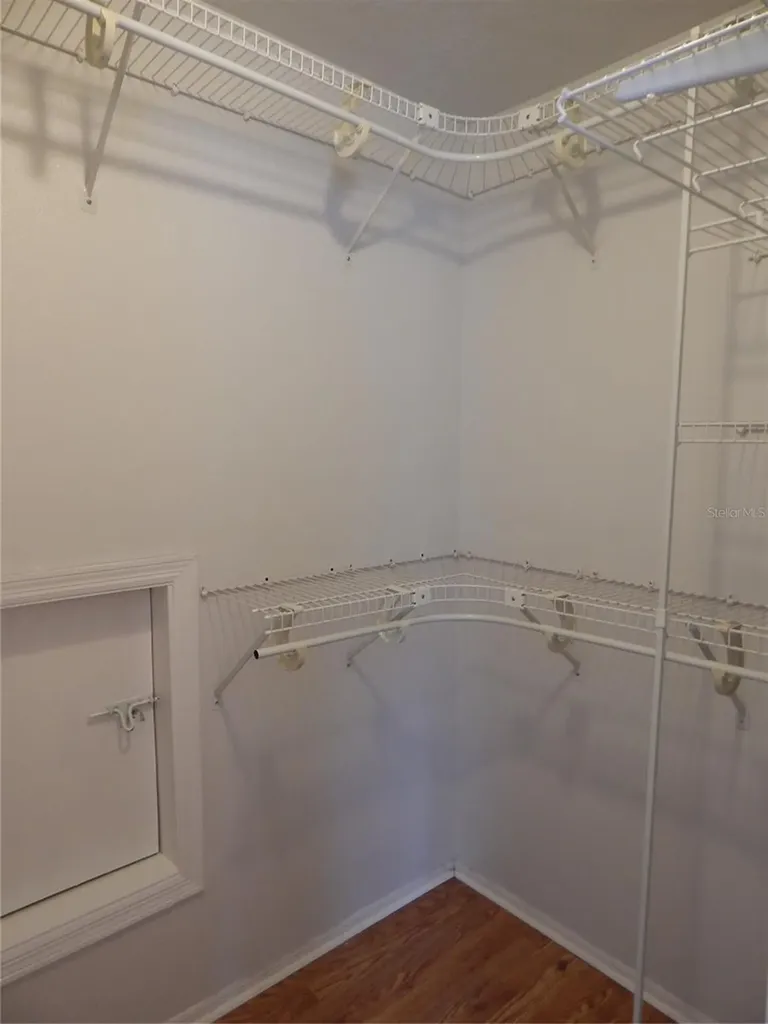 5869 Meadowpark Place Lithia FL 33547