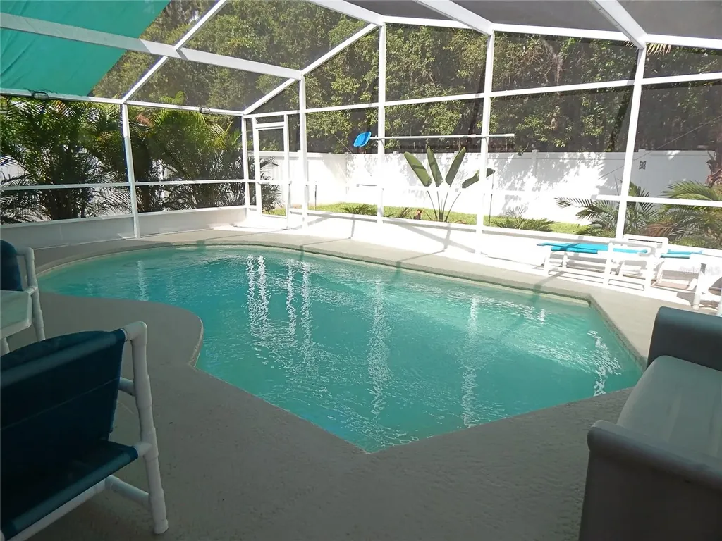 5869 Meadowpark Place Lithia FL 33547
