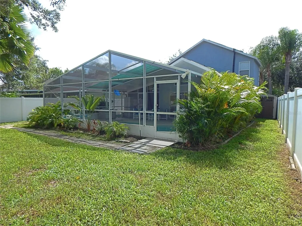 5869 Meadowpark Place Lithia FL 33547