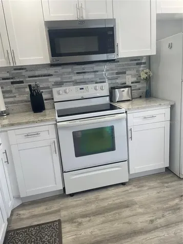 5724 La Puerta Del Sol Boulevard St Petersburg FL 33715
