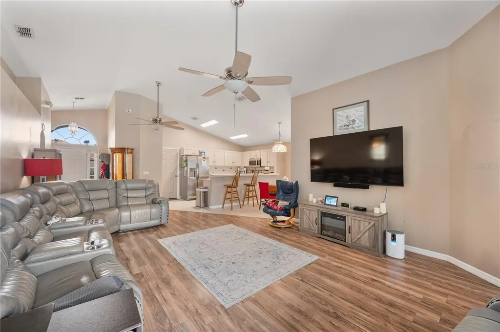 227 Whittier Street Davenport FL 33896