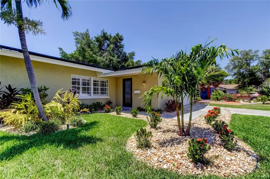 4174 14th Lane NE St Petersburg FL 33703