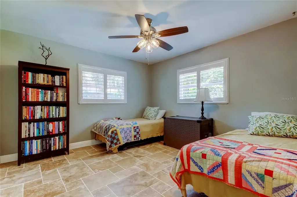 4174 14th Lane NE St Petersburg FL 33703