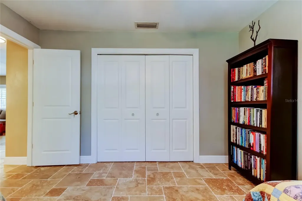 4174 14th Lane NE St Petersburg FL 33703