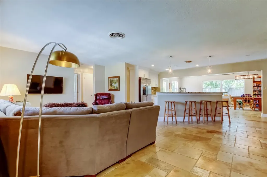 4174 14th Lane NE St Petersburg FL 33703