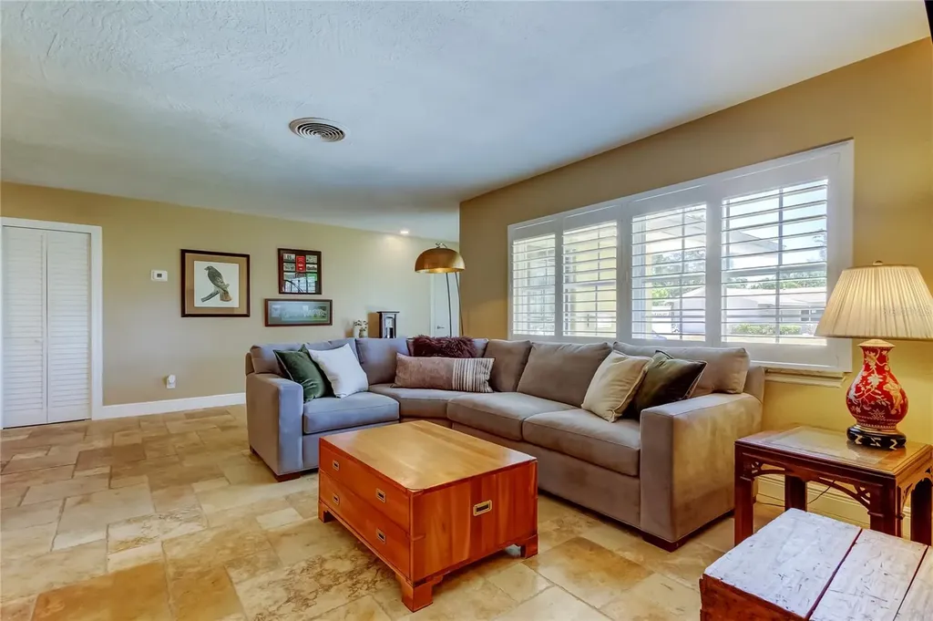 4174 14th Lane NE St Petersburg FL 33703