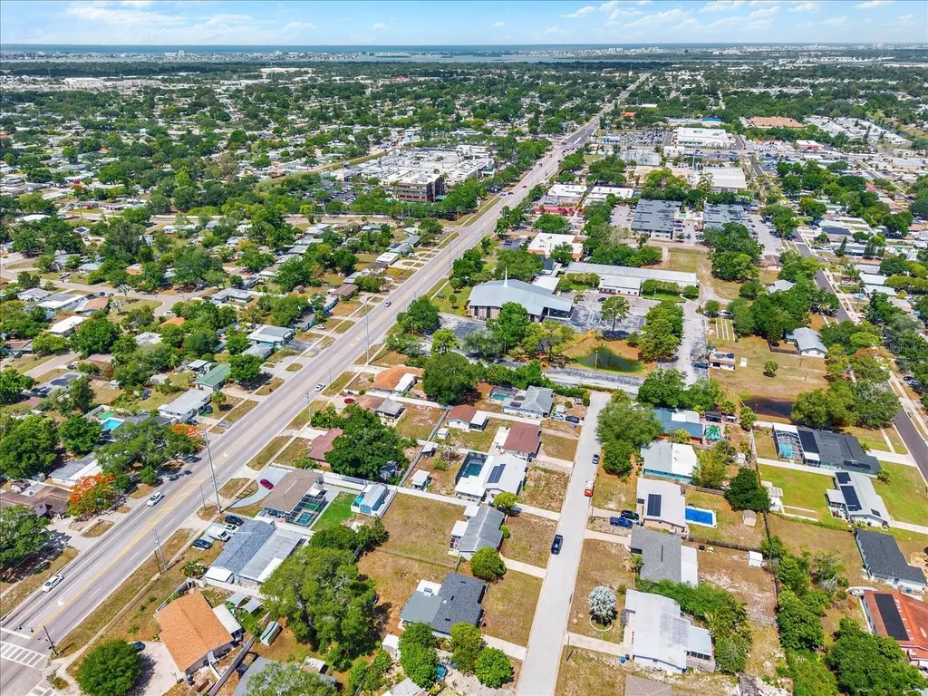 6240 39th Avenue N St Petersburg FL 33709