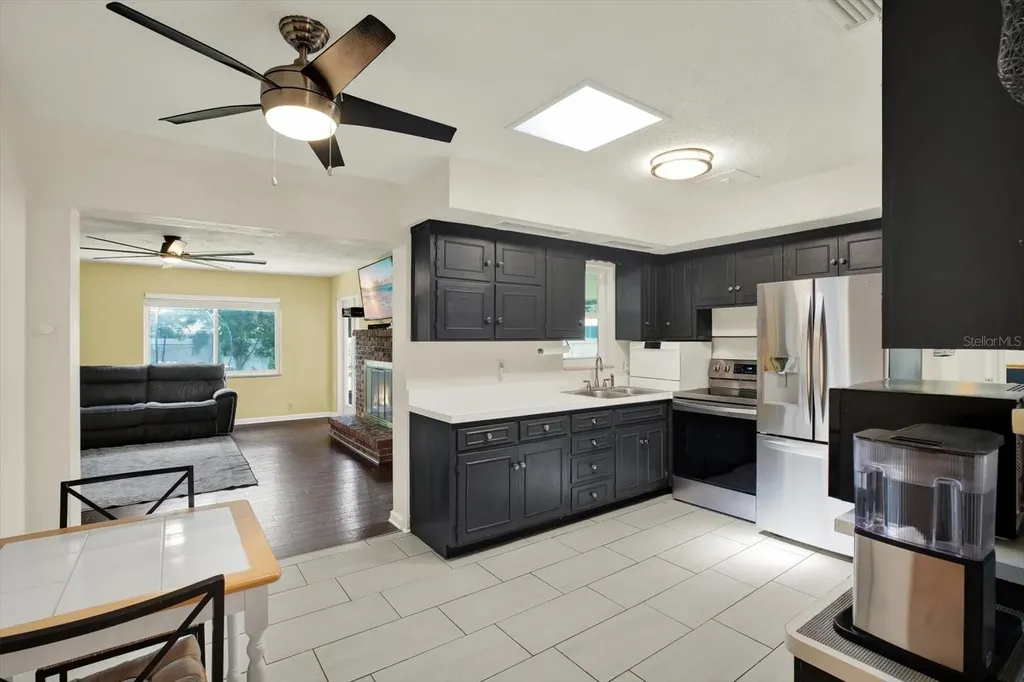 6240 39th Avenue N St Petersburg FL 33709
