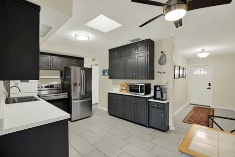 6240 39th Avenue N St Petersburg FL 33709