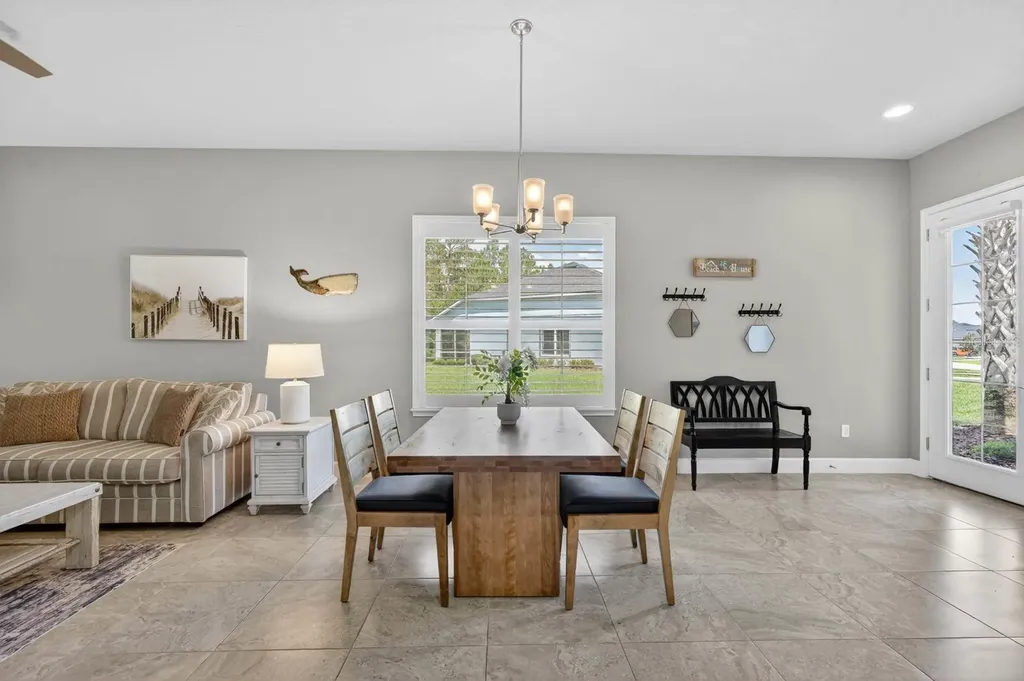 823 Pinewood Drive Ormond Beach FL 32174