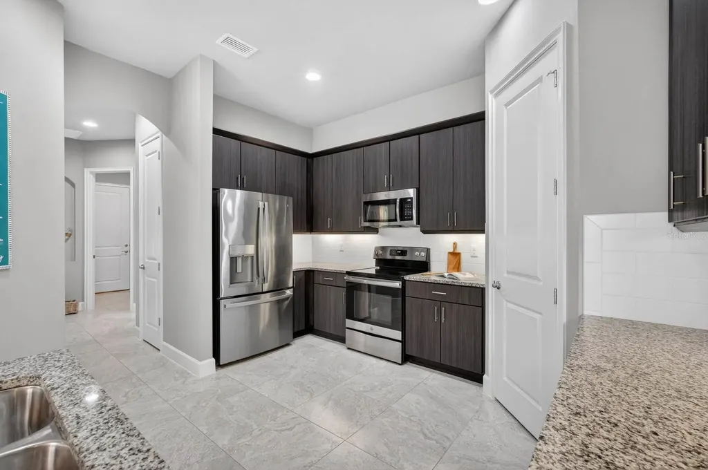 823 Pinewood Drive Ormond Beach FL 32174