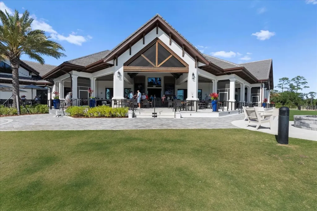823 Pinewood Drive Ormond Beach FL 32174