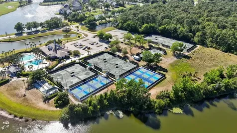 823 Pinewood Drive Ormond Beach FL 32174