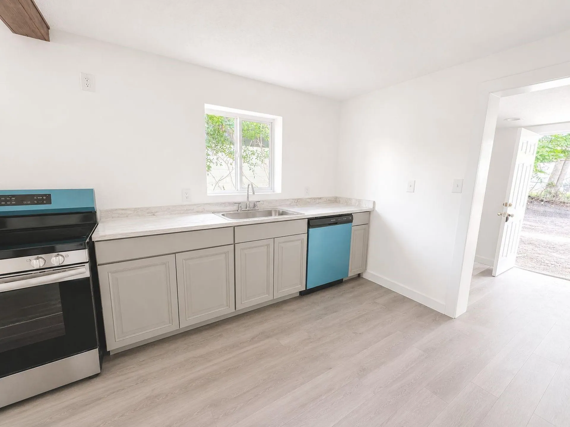 4231 Raleigh Street Orlando FL 32811