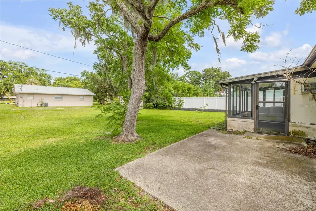 1923 Sabal Palm Drive Edgewater FL 32141