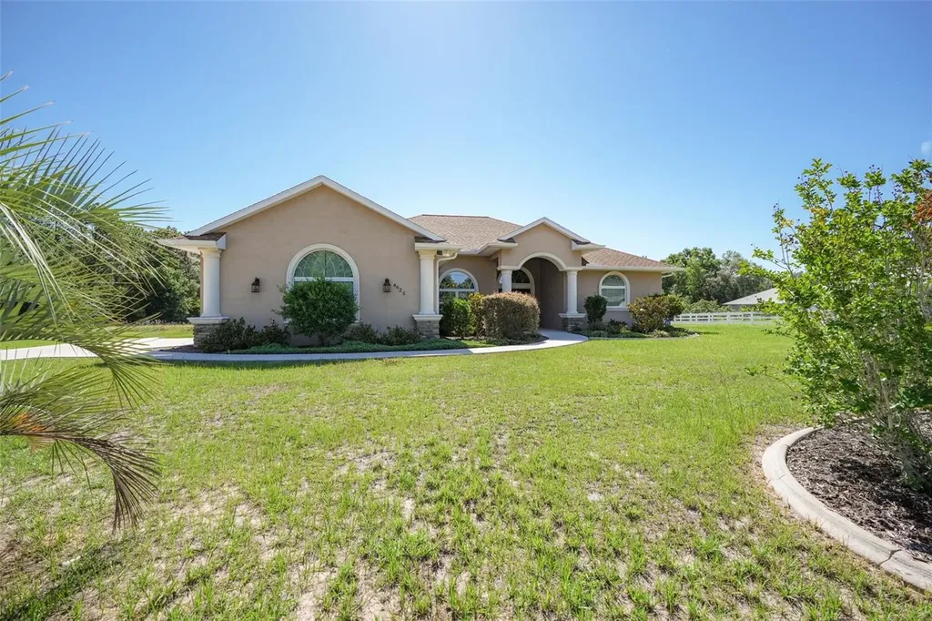 4625 N Apple Valley Avenue Beverly Hills FL 34465