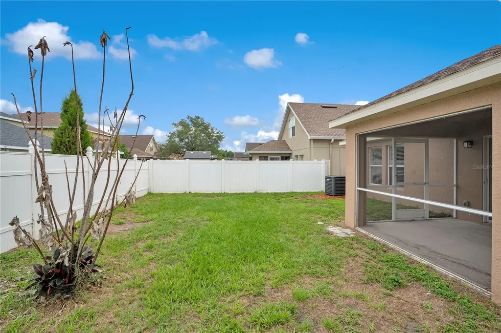12012 Citrus Leaf Drive Gibsonton FL 33534