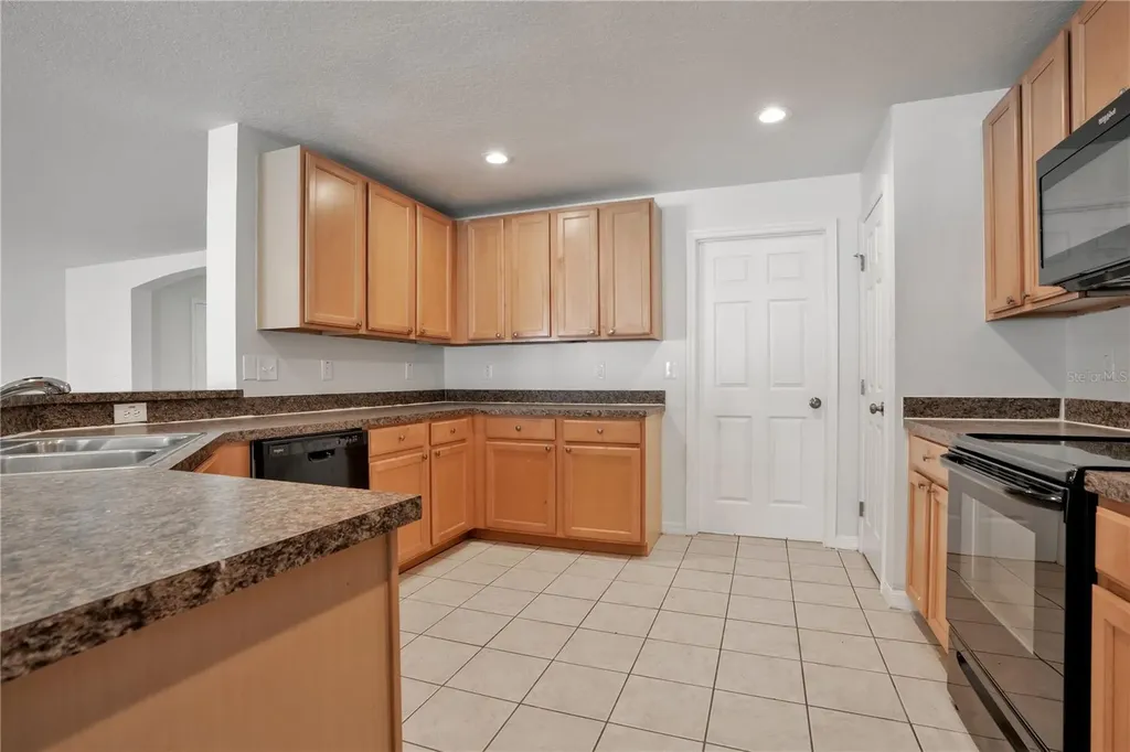 12012 Citrus Leaf Drive Gibsonton FL 33534