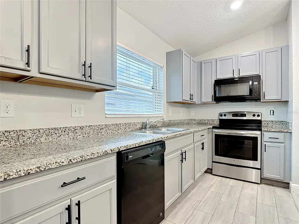 3040 Lakes Crest Avenue St Cloud FL 34772