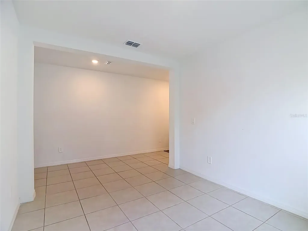 1633 Red Loop Lakeland FL 33801