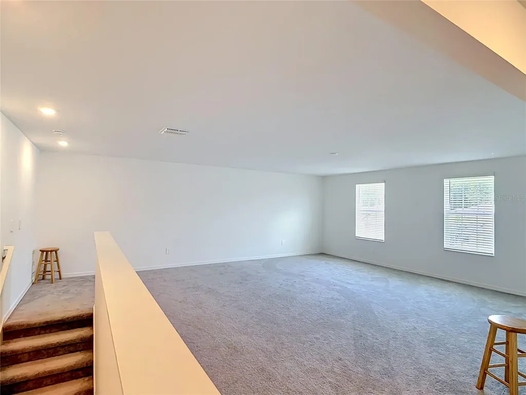 1633 Red Loop Lakeland FL 33801