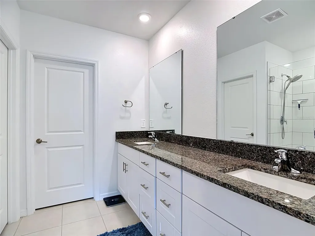 1633 Red Loop Lakeland FL 33801