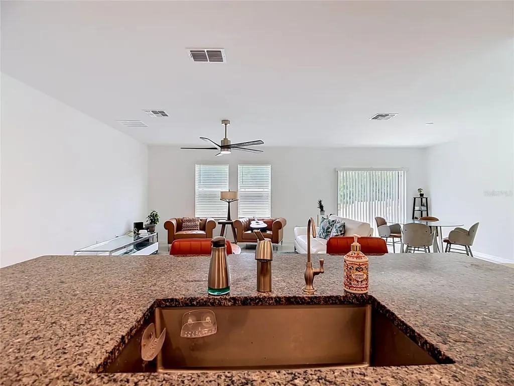 1633 Red Loop Lakeland FL 33801
