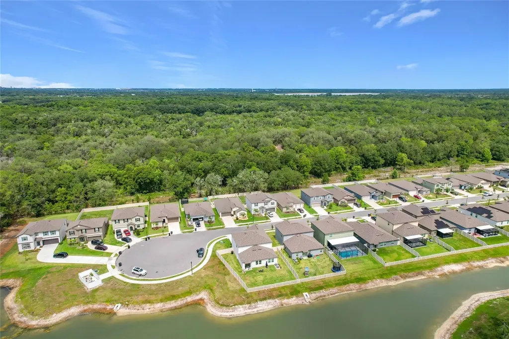 1633 Red Loop Lakeland FL 33801