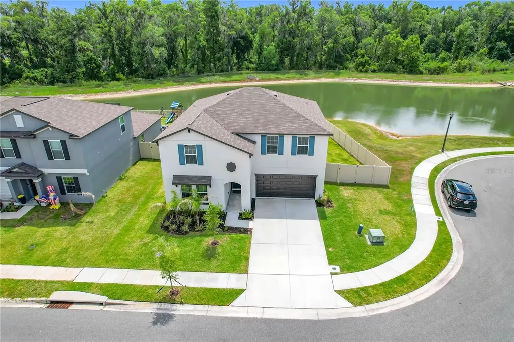 1633 Red Loop Lakeland FL 33801