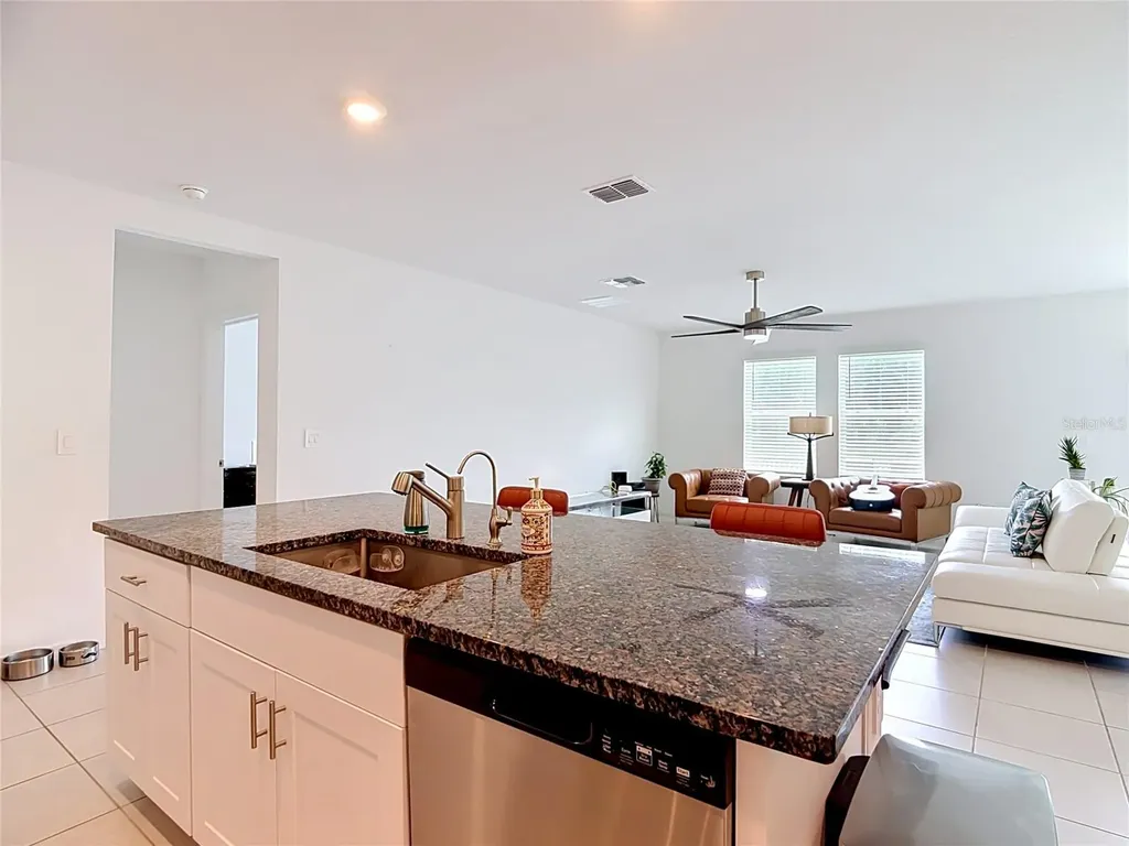 1633 Red Loop Lakeland FL 33801