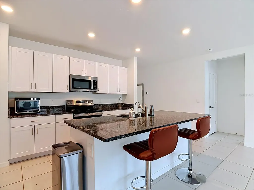 1633 Red Loop Lakeland FL 33801